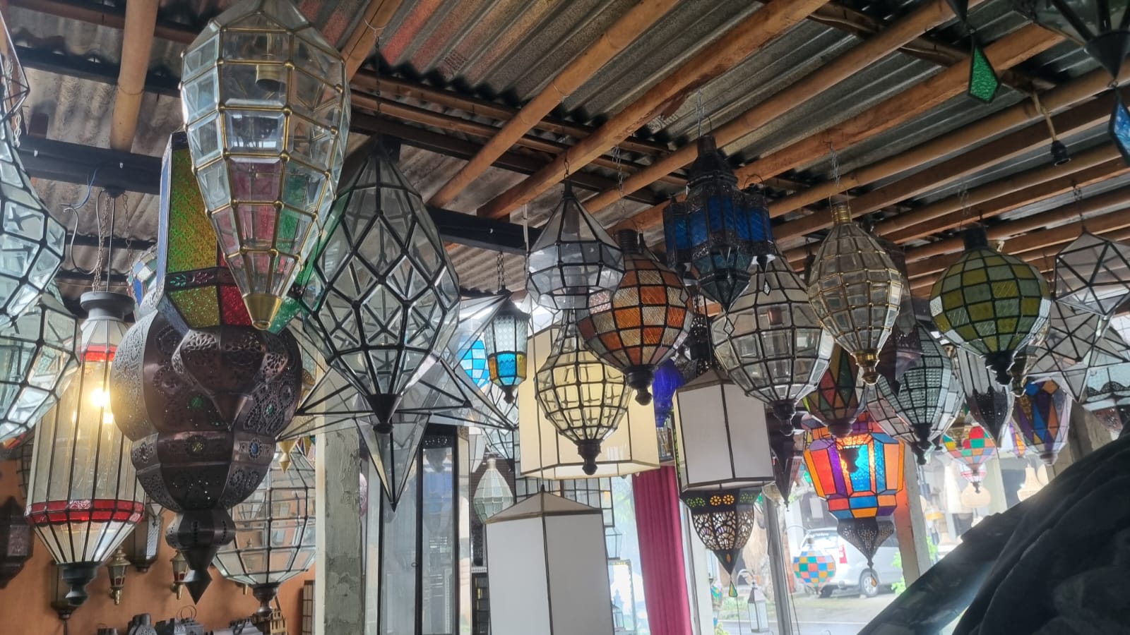 Showroom Lentera Art Bali